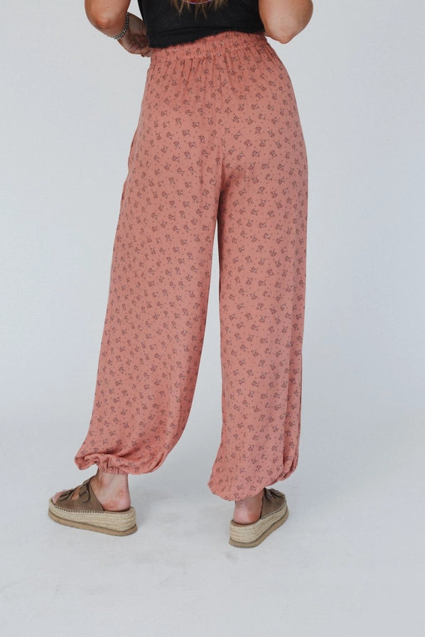 Emberlyn Wide Leg Cinched Pants - Clay