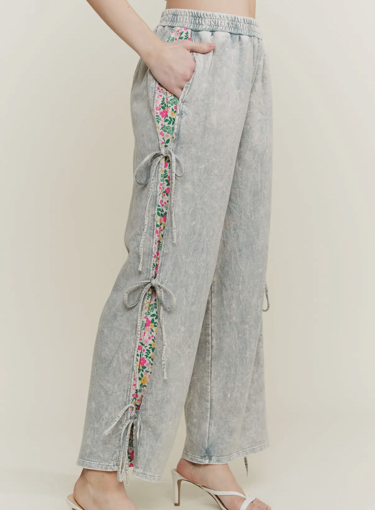 Mineral Wash Grey Side Floral Pant