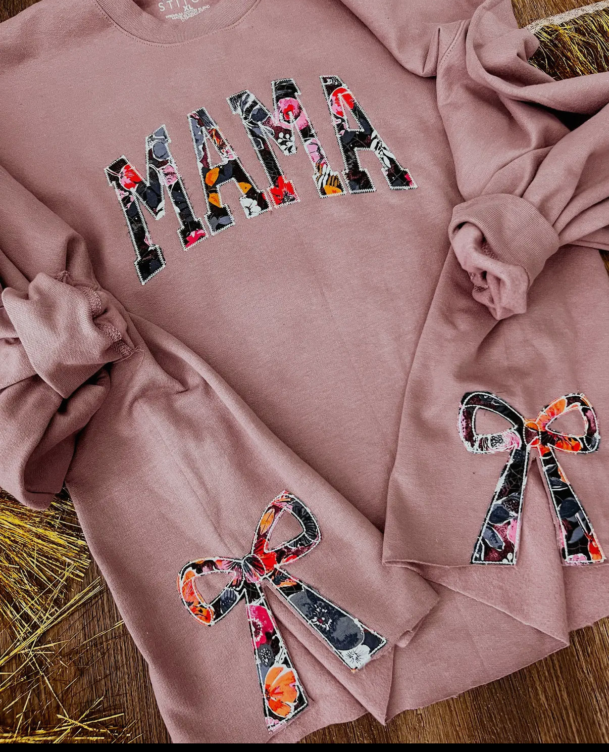 Mama Bow Crewneck