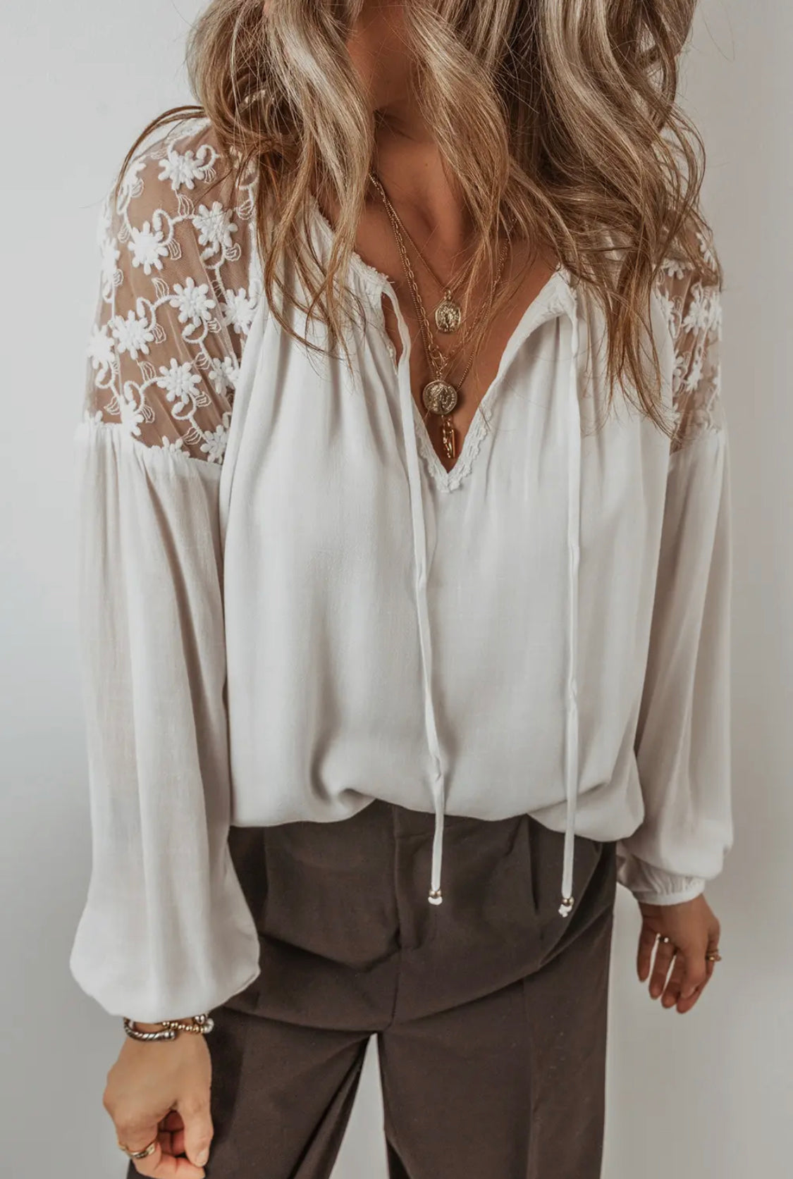 Floral Lace Cream Longsleeve