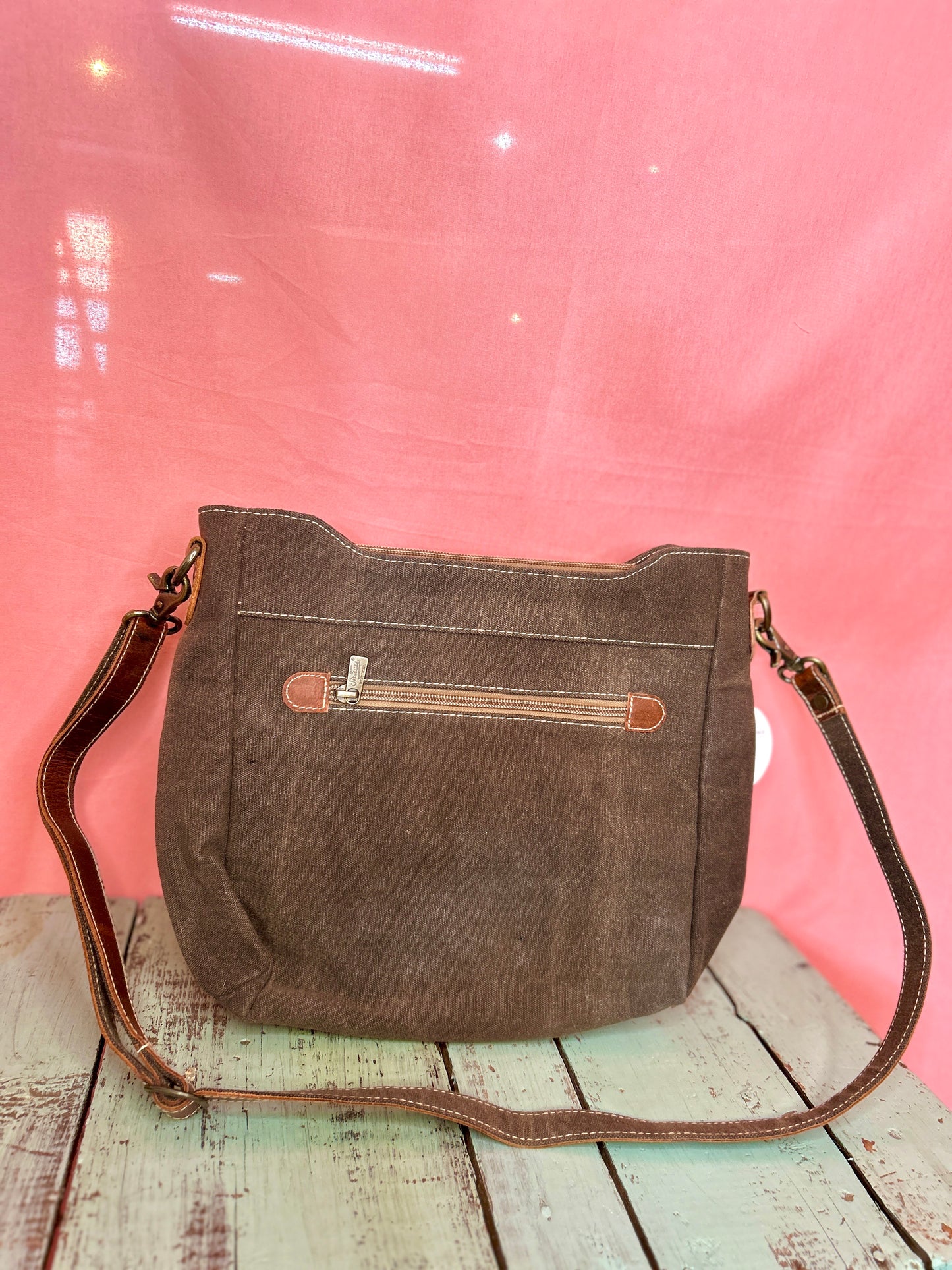 Ashy Black Leather Pocket Purse