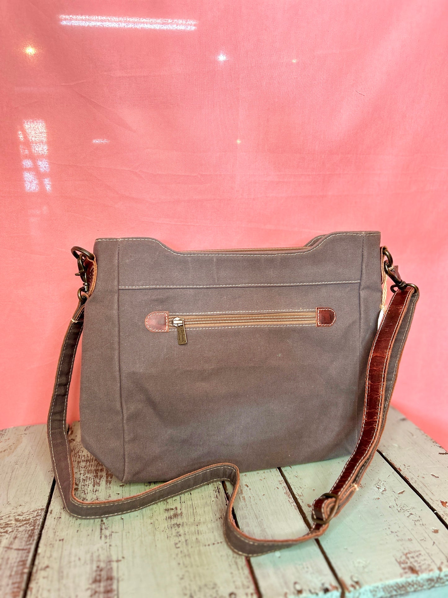 Grey Dark Leather Pocket Purse