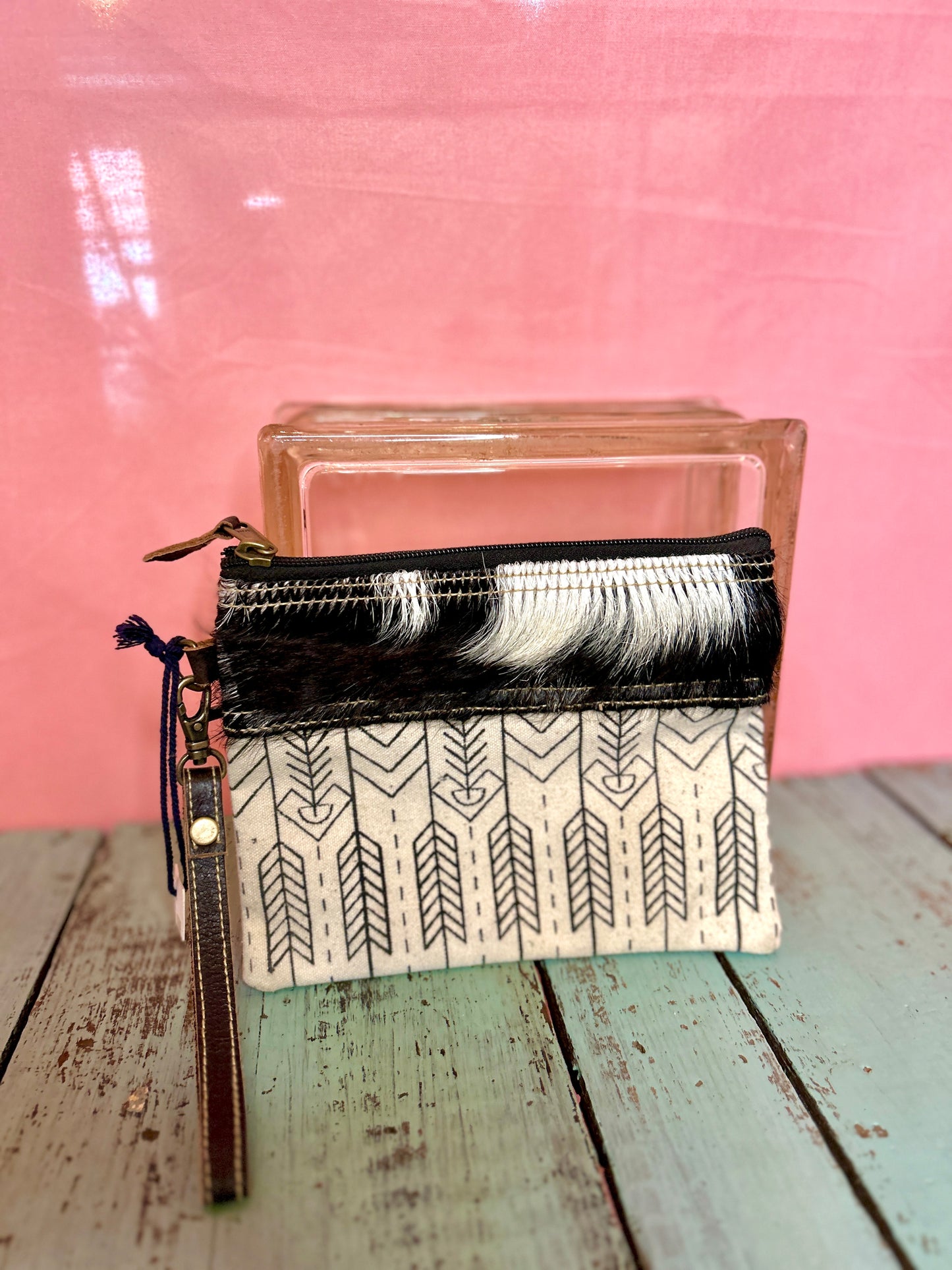 Black and White Arrow Purse