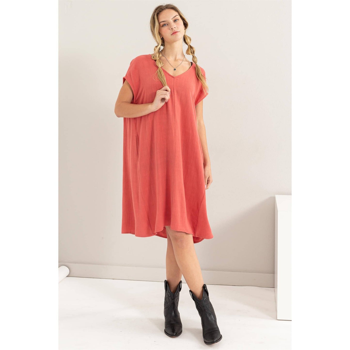 Sandy’s Linen Midi Dress
