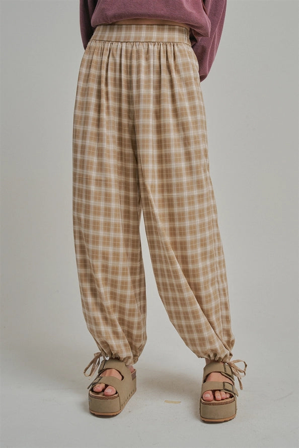 Vanilla Chai Plaid Joggers