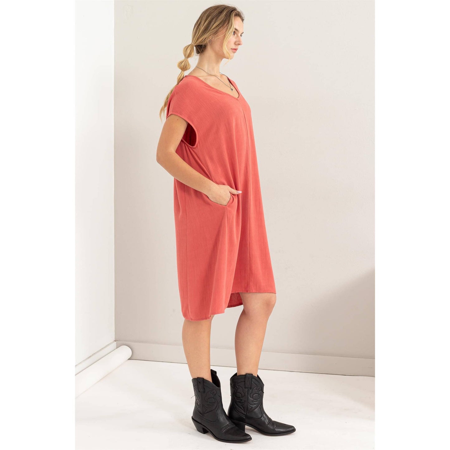 Sandy’s Linen Midi Dress