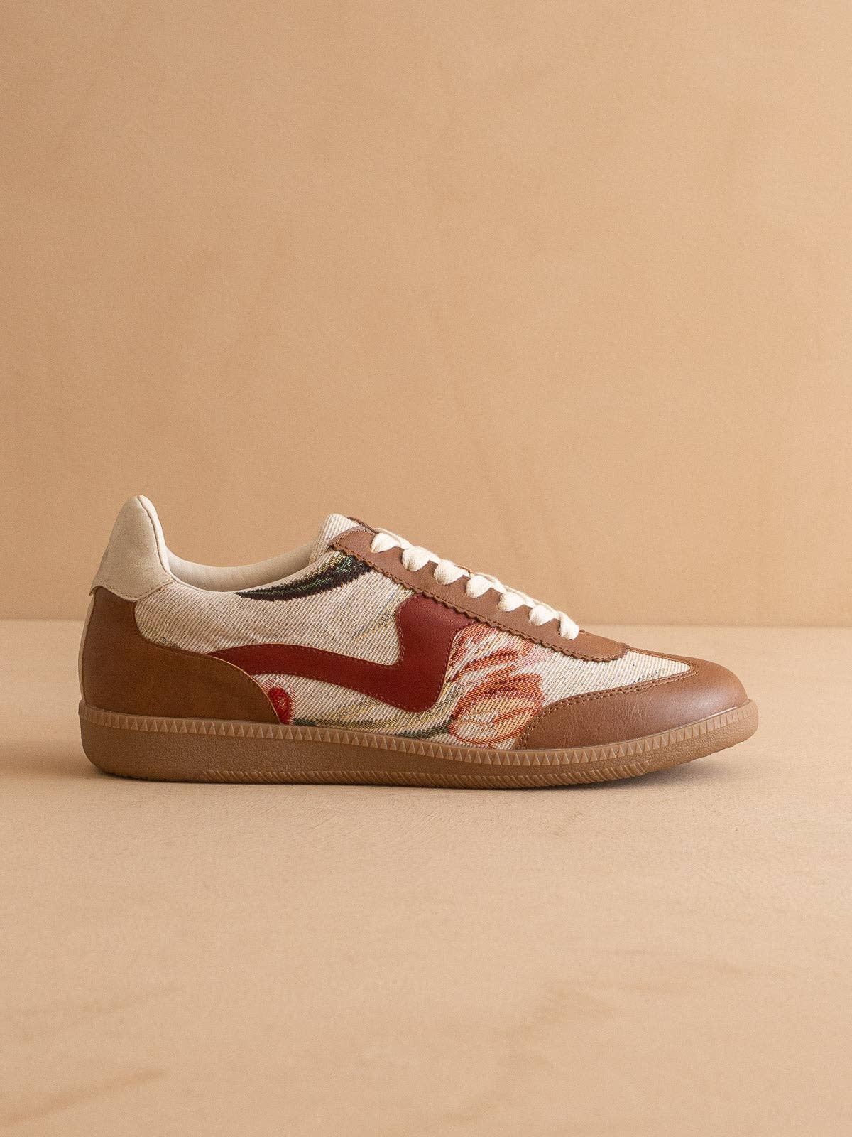 Beige Tulip Classic Low Top Sneakers