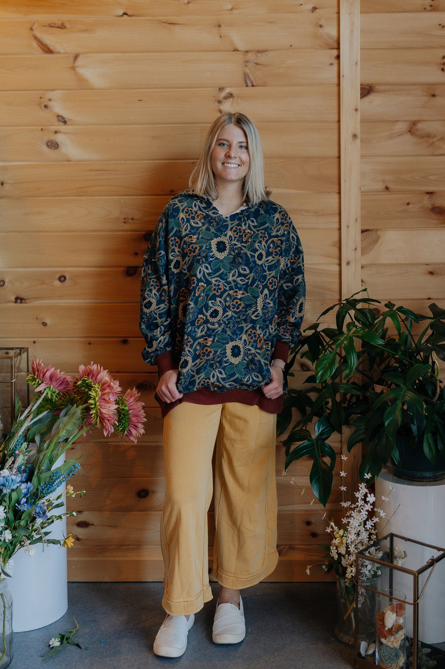 Navy & Tan Dahlias Sweatshirt