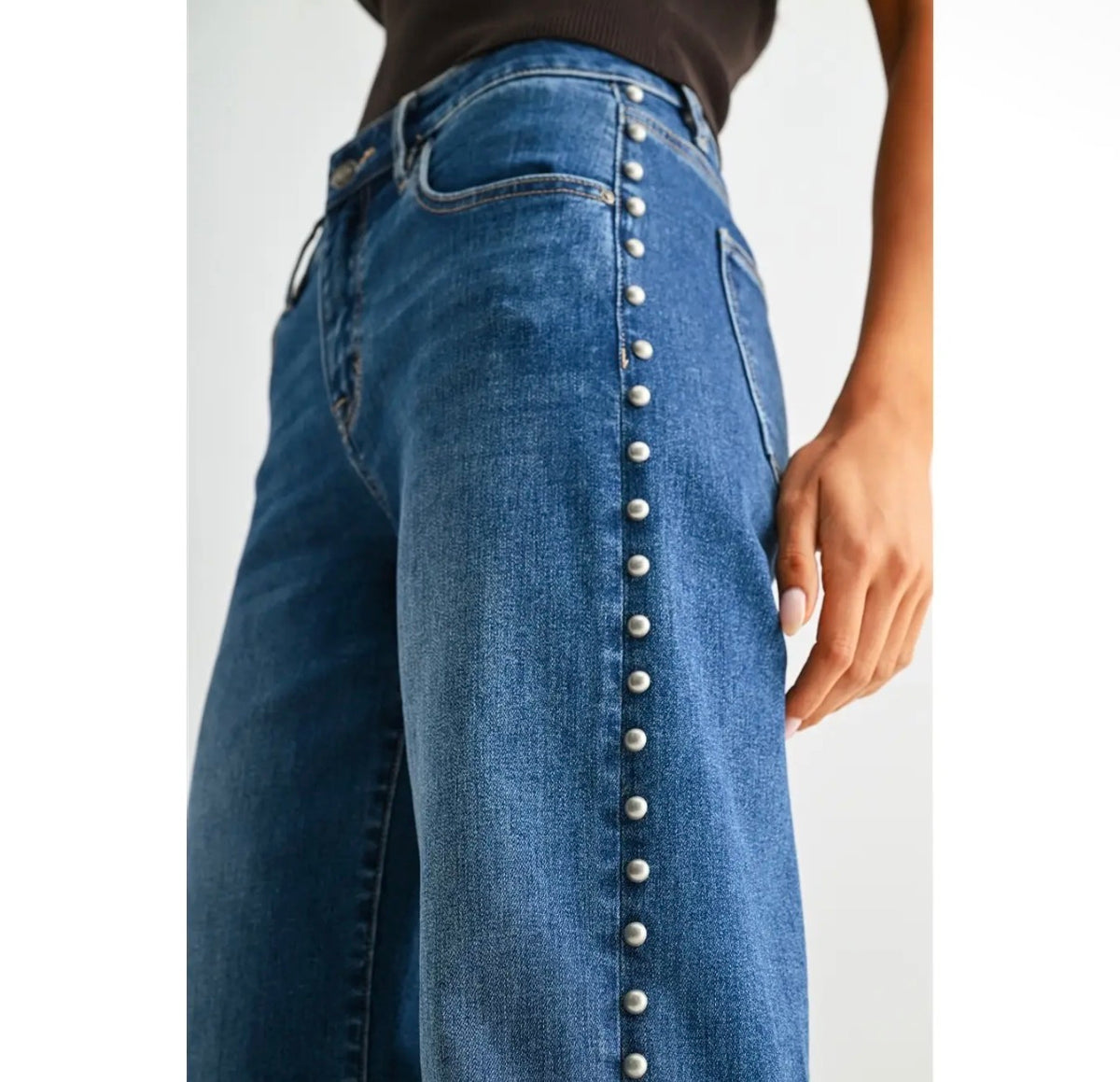 Side Embellishment Jeans