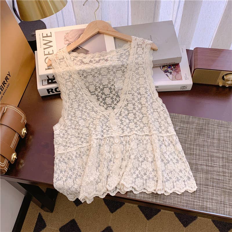 Embroidered Lace Short Sleeve Crop Top: Beige