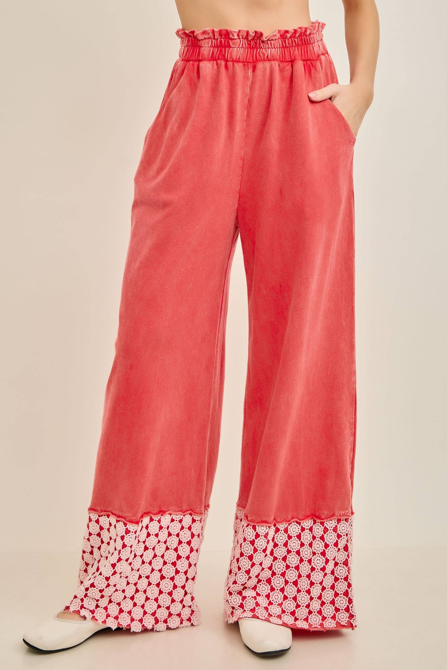Mineral Washed Flower Daisy Trim Pant