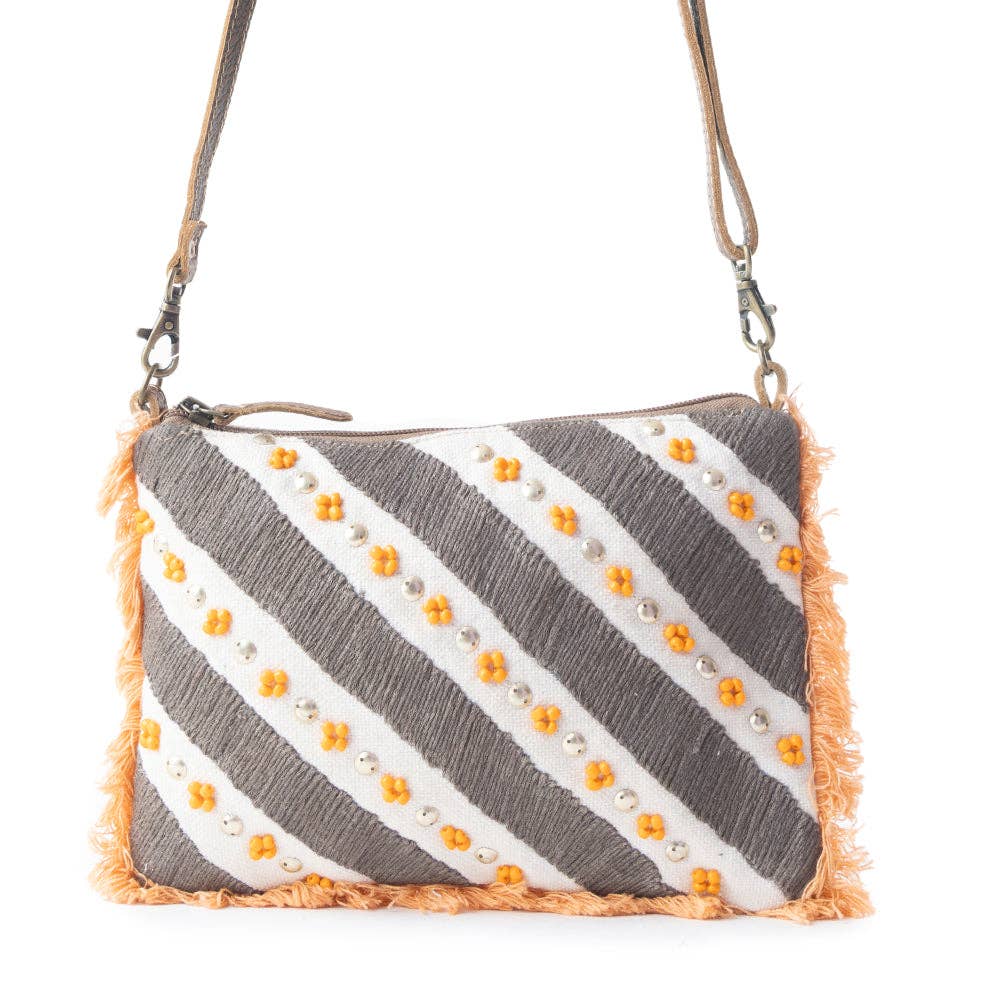 Canyon Skies Crossbody Bag: Grey
