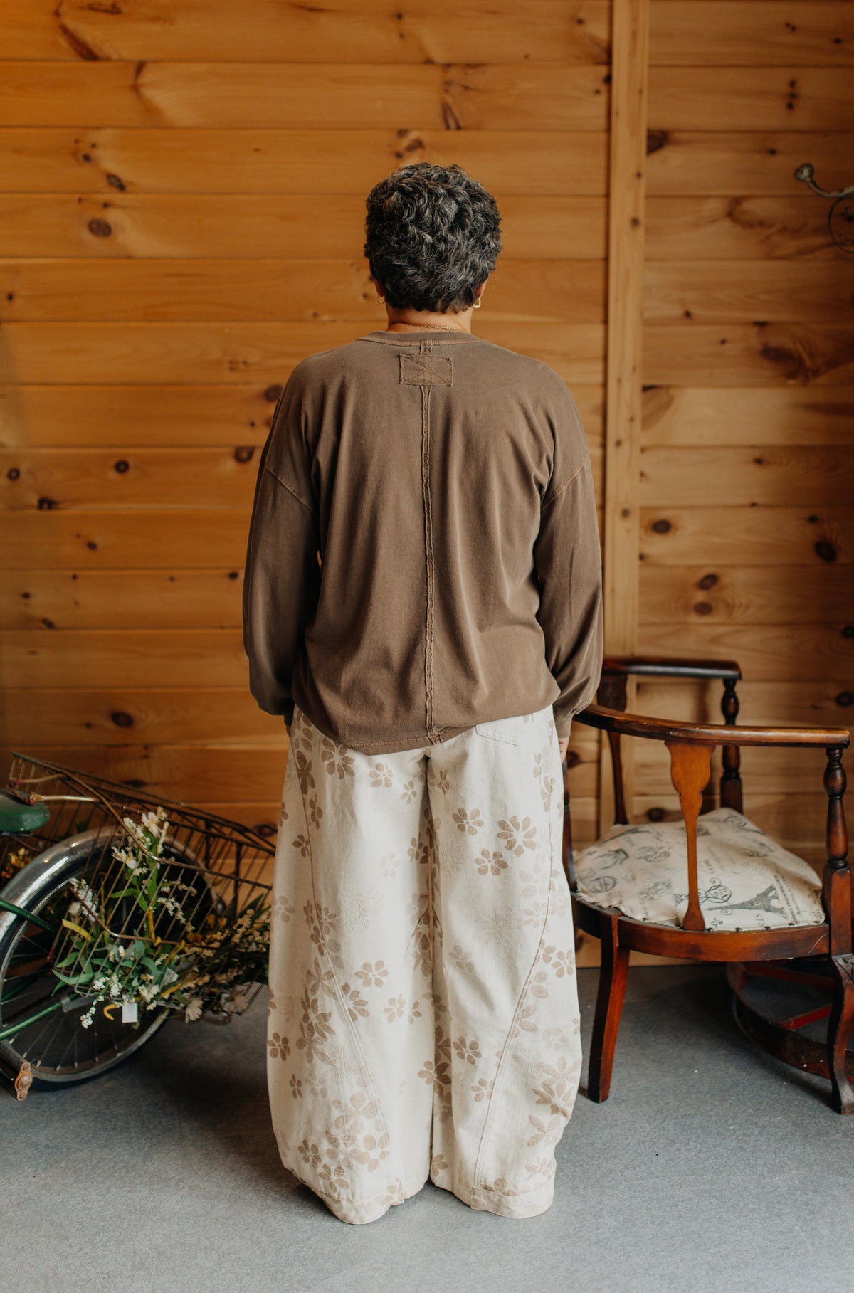 Floral Wide-Barrel Leg Pant