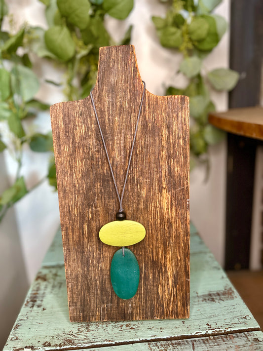 Olive's Wooden Necklace