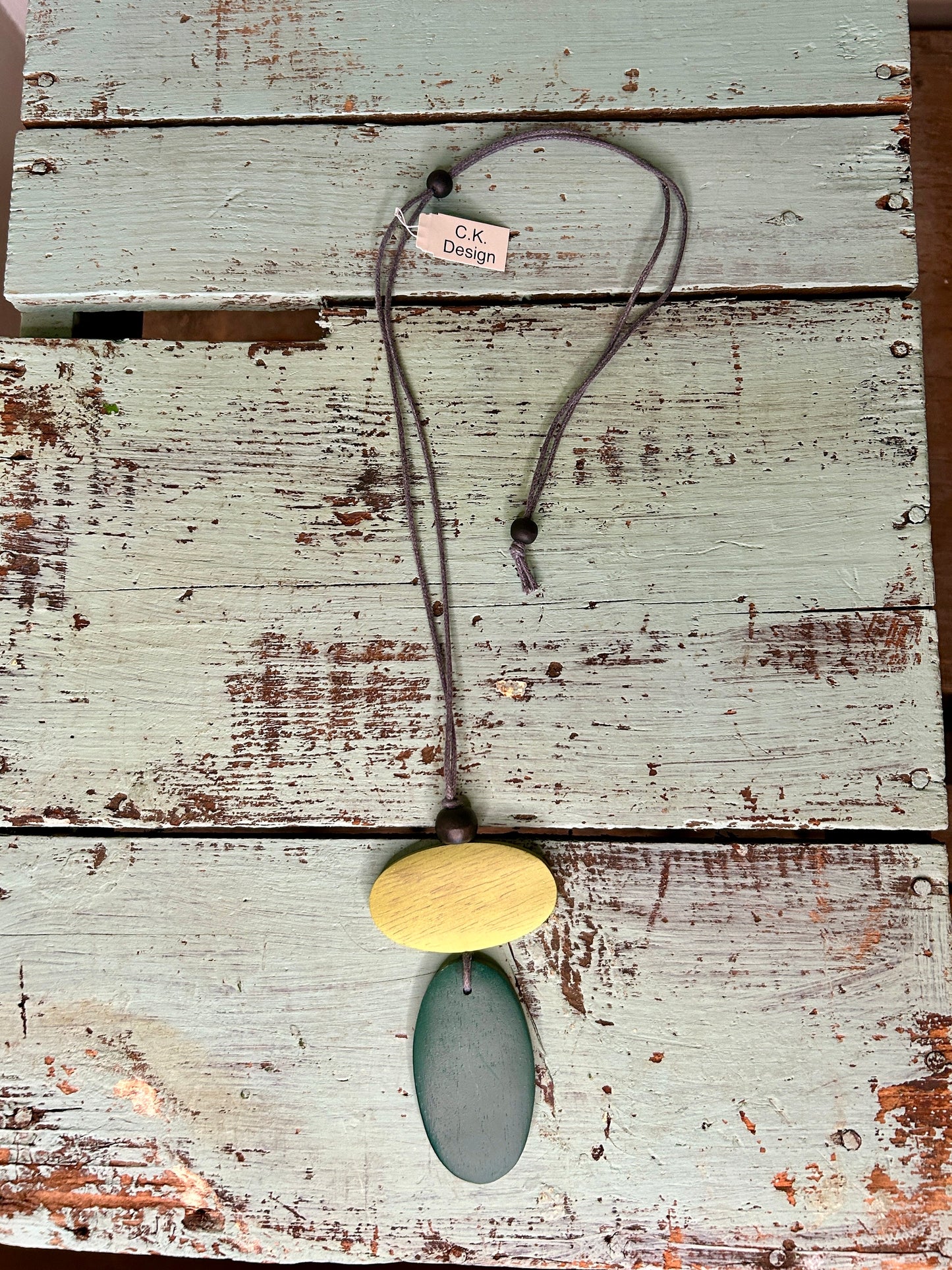 Olive's Wooden Necklace