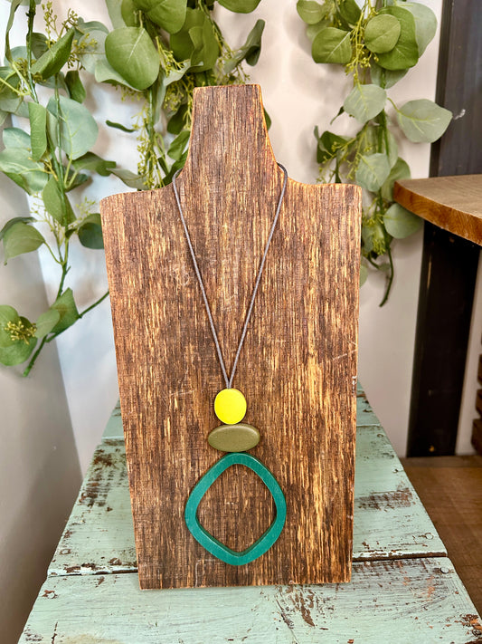 Val's Wooden Necklace