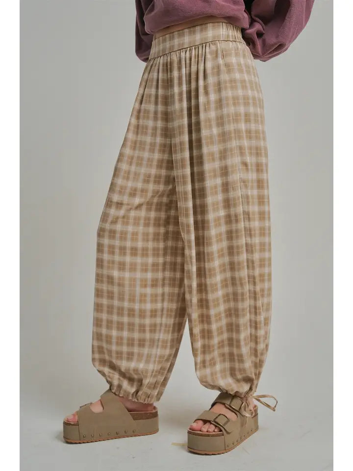 Vanilla Chai Plaid Joggers