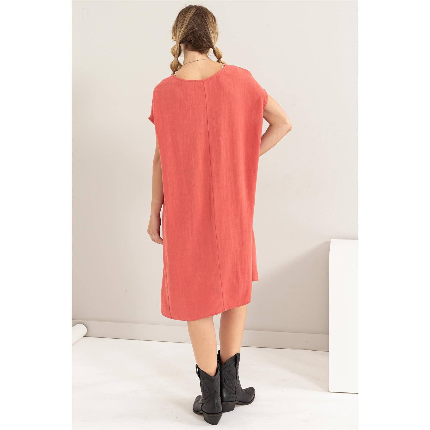 Sandy’s Linen Midi Dress