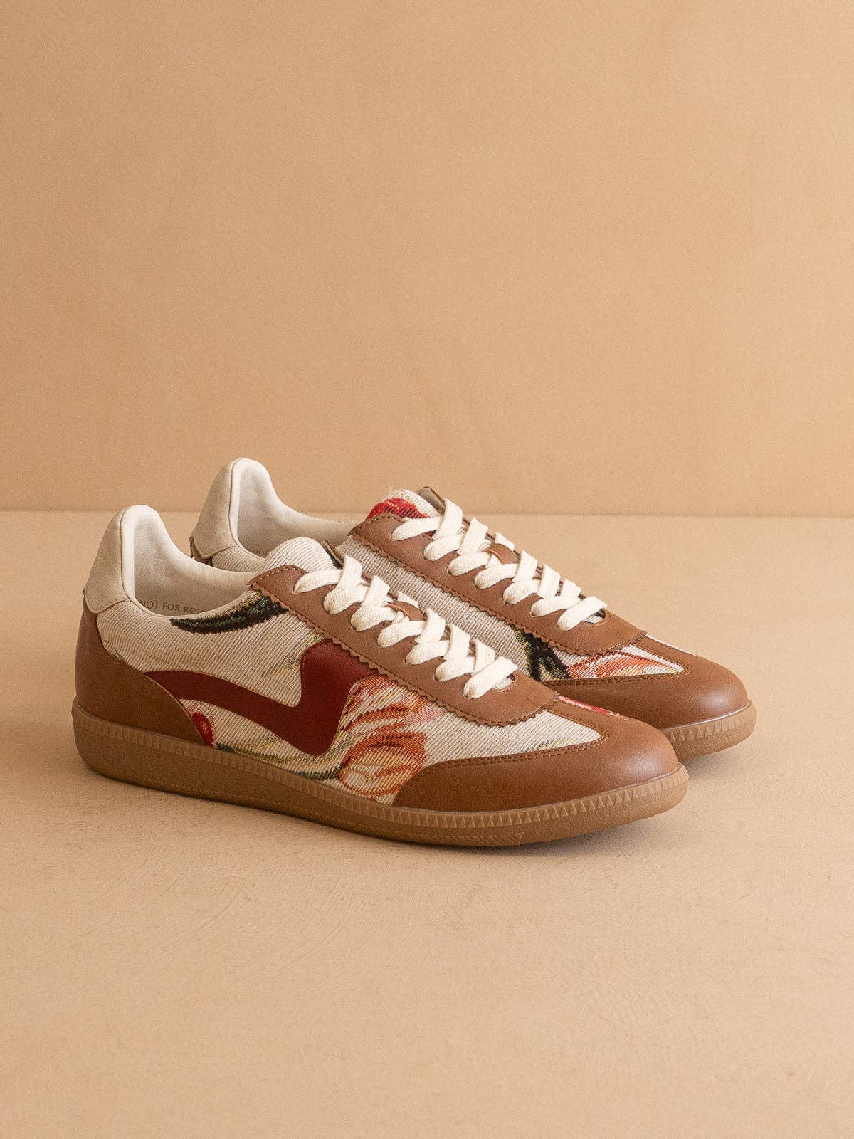 Beige Tulip Classic Low Top Sneakers