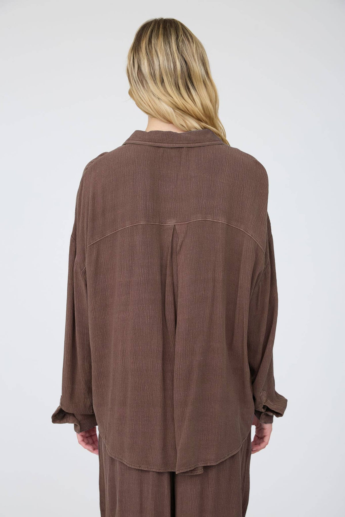 Crinkle Button Down - Mocha